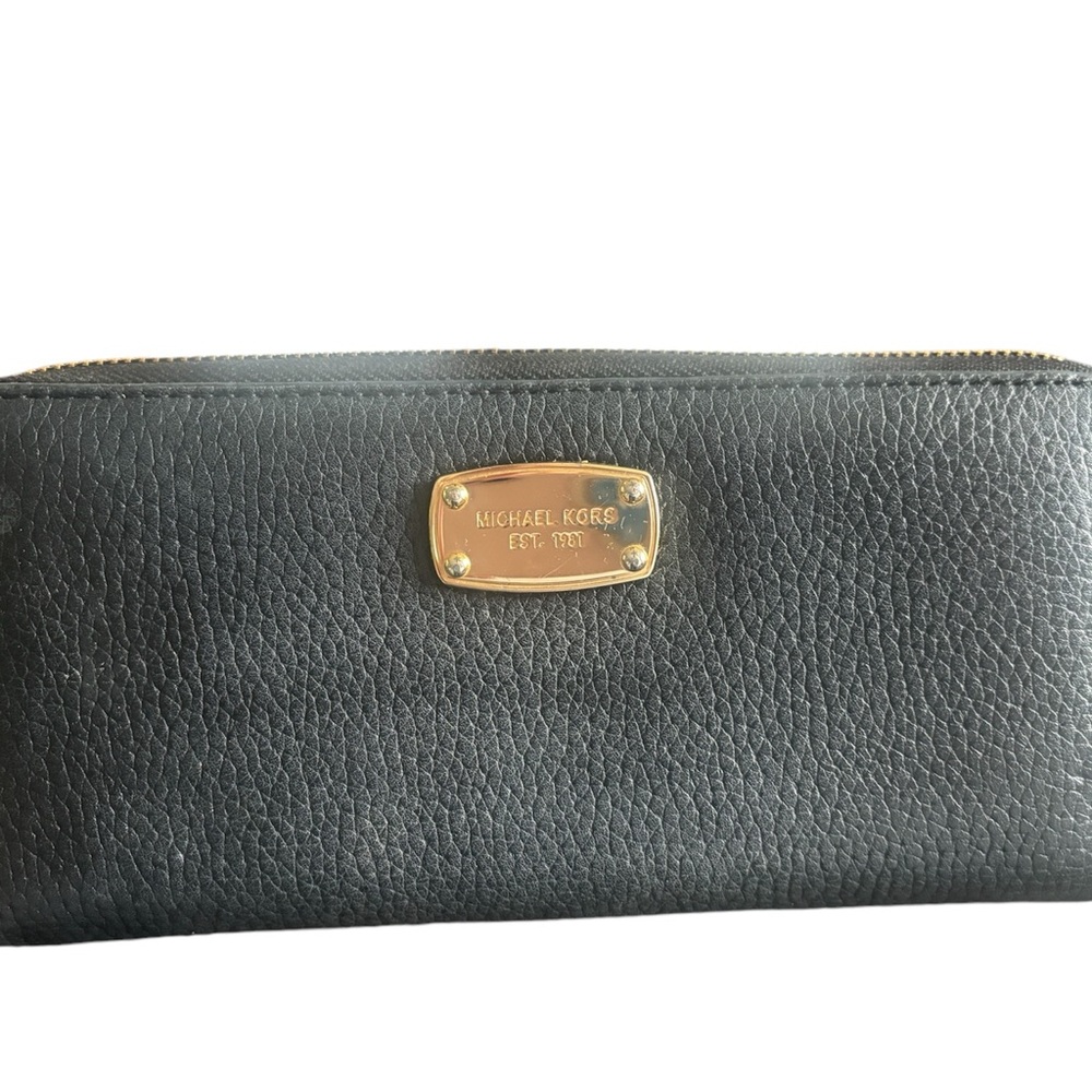 Black Michael Kors Pebbled Wallet